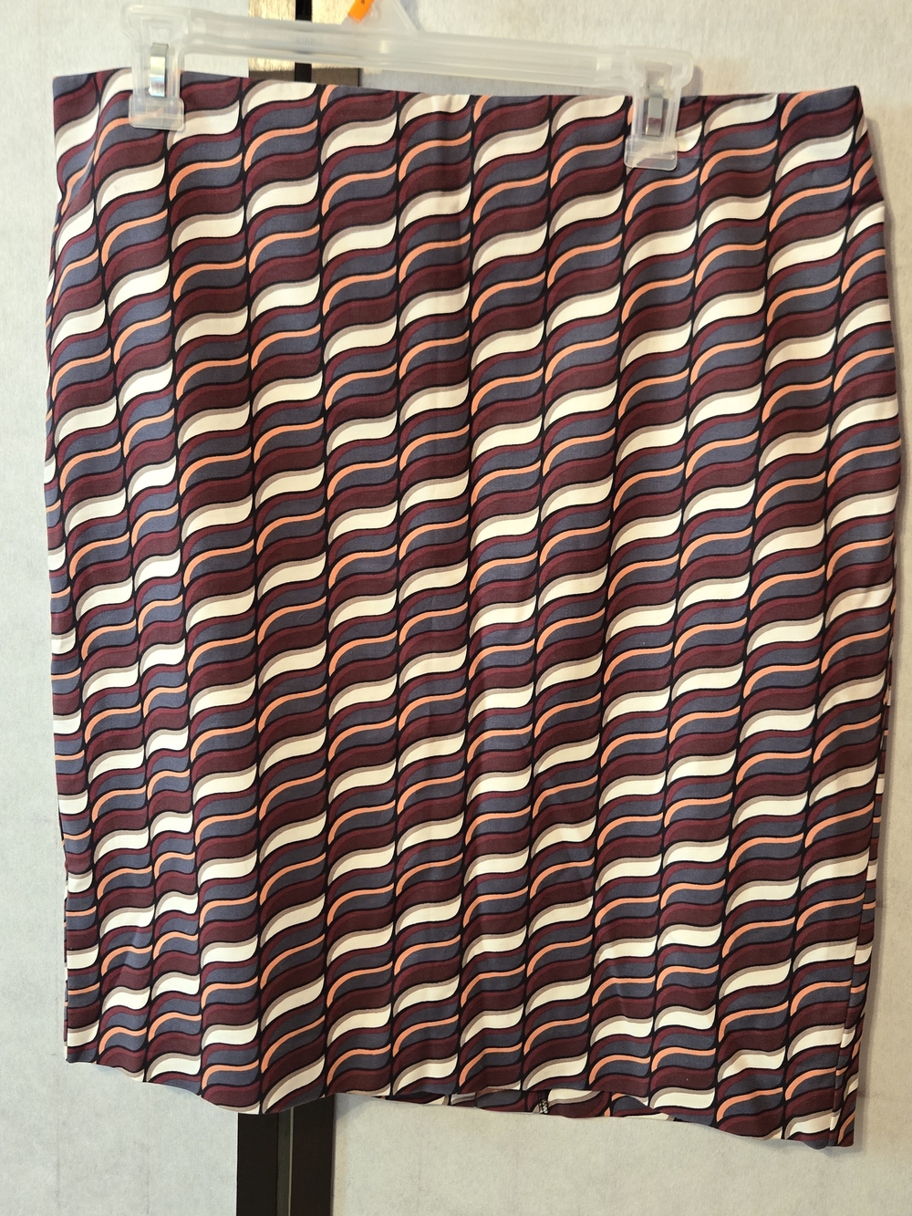 Ann Taylor Women’s Wave-Print Midi Skirt in Burgundy and Cream